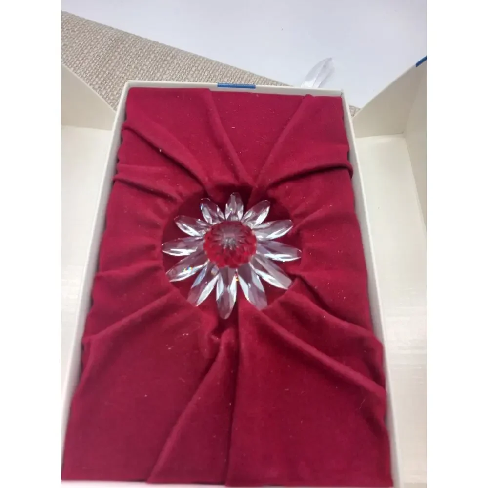 Swarovski SCS Crystal Flower Daisy Figurine Red Center Clear Boxed